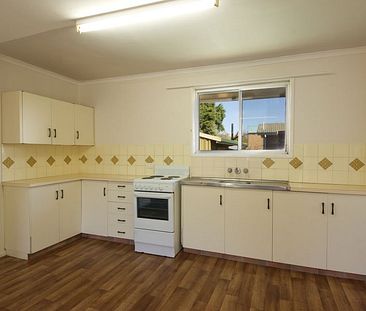 2 / 54 Hoey Street, Kearneys Spring - Photo 1