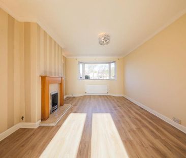 2 bedroom semi-detached bungalow to rent - Photo 2