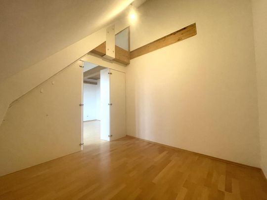 DG-Maisonette mit Terrasse in Liesing // 1 Schlafzimmer + große Galerie!! - Foto 1