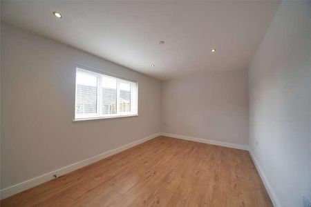 Eriswell Road, Lakenheath, Brandon, Suffolk, IP27 - Photo 3