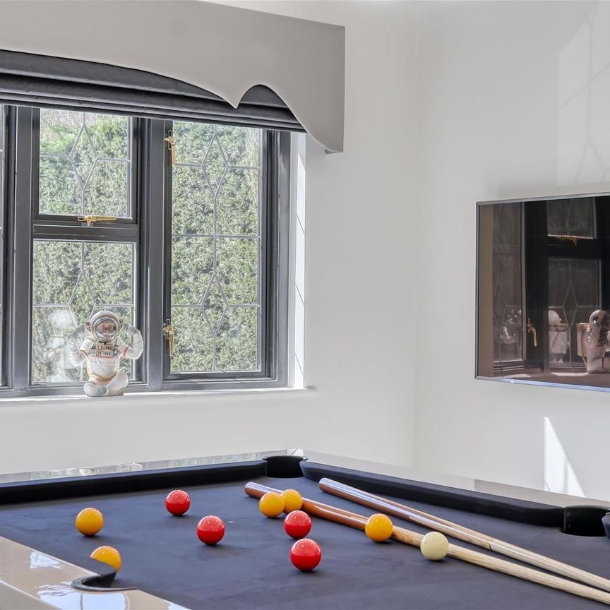 Courtland Drive, Chigwell - Photo 1