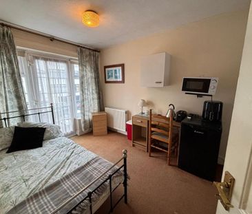 House share to rent - Photo 1