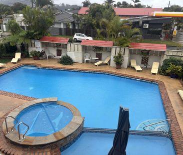 Modern Furnished 2-bedroom unit in sought-after Tahitian Holiday Ap... - Photo 1