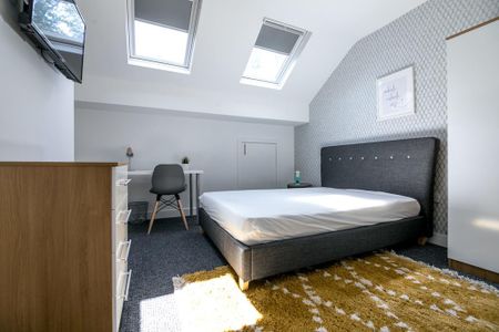 6 bedroom terraced house to rent - Photo 2