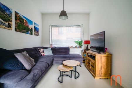 Mooie, gerenoveerde woning met 3 slaapkamers in de rustige wijk Mariakerke. - Photo 4