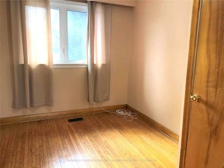 For Lease - 22 Perivale Crescent, Toronto, Ontario - Photo 3