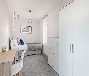 1 bedroom Flat to rent - Photo 3