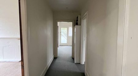 Spacious Four-Bedroom Home in a Prime Location - Photo 5