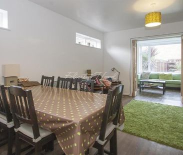 3 Bed End Terrace, Ann Moss Way, SE16 - Photo 2