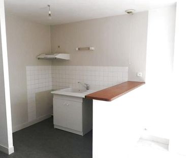 Location Appartement 3 pièces 39m² COUTANCES 50200 - Photo 2