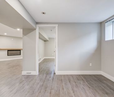 For Lease - 672 Castleguard Crescent Unit# 2, Burlington, Ontario - Photo 1