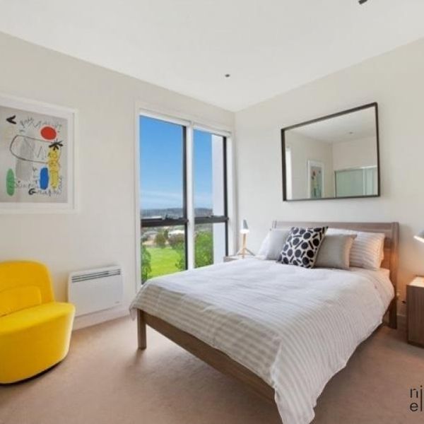 7 Yellow Box Lane, Burwood VIC 3125 - Townhouse For Rent | Domain - Photo 1