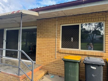 Great Position - month lease - Photo 5