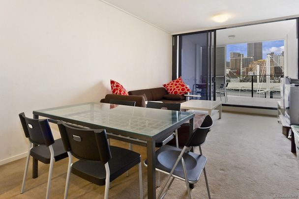 TWO BEDROOM APARTMENT WITH STUNNING CITY VIEWS - Photo 1