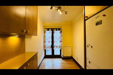 2 Bed Flat, Buntingbridge Road, IG2 - Photo 4
