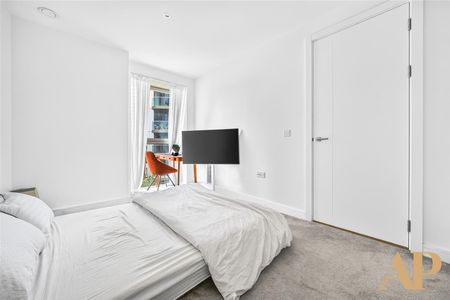 4 Brigadier Walk, London - Photo 5