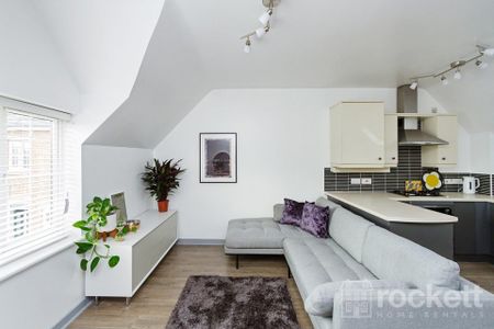 Pioneer Way, Stafford, Staffordshire, ST17 - Photo 3