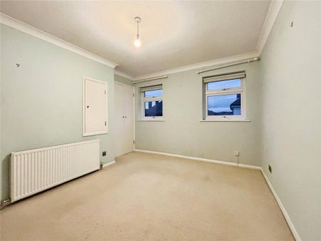 2 bedroom end of terrace house to rent - Photo 3