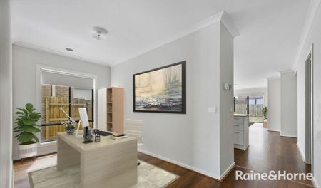 MODERN 4 BEDROOM HOME - Photo 5