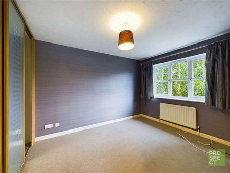 Martel Close, Camberley, Surrey, GU15 - Photo 3