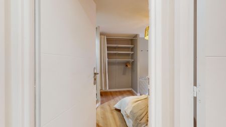 SAINTE CLAIRE S Roommate 3 Bedrooms at Clermont Ferrand - Photo 3