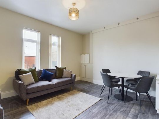 Apt 1, 340 Newtownards Road, Belfast, BT4 1HE - Photo 1