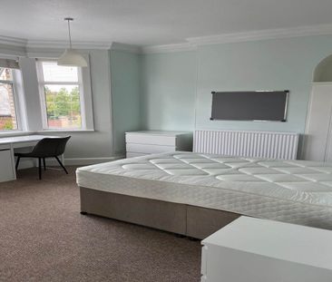 5 bed house to rent in Magdalen Road, Exeter, EX2 - Photo 3