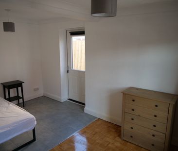 2 Bed Terraced House, Lansdowne Hill, SE27 - Photo 6