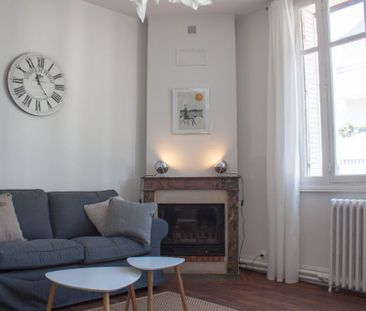 "LA CHAMBRE D'HUGO" - Location Appartement tours : 20.555 m2 - Photo 4