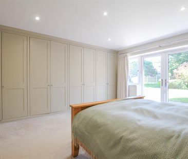 The Elms, Great Chesterford, Saffron Walden - Photo 6