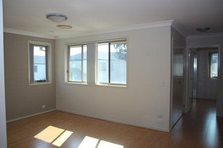 For Lease: Spacious Family Home at 37 Raglan Road, Auburn! Move in Now! - Photo 5