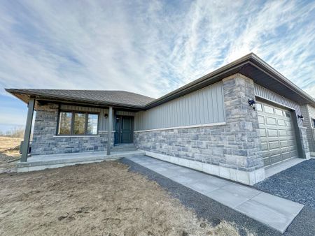 For Lease - 159A Sienna Avenue, Belleville, Ontario - Photo 5