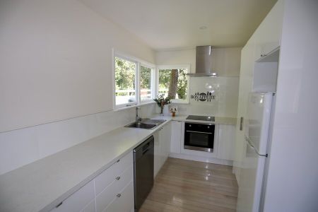 Fendalton – Two Bedrooms – beautiful setting - Photo 4