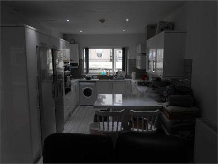 5 bedroom house share to rent - Photo 2