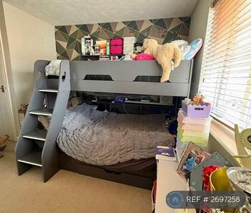 2 bedroom end of terrace house to rent - Photo 3