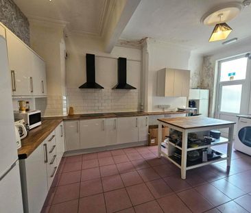 1 bedroom semi-detached house to rent - Photo 4