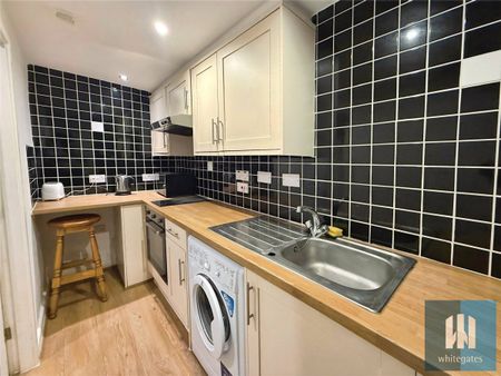 Fitzwilliam Street, Town Centre, Huddersfield, HD1 - Photo 3