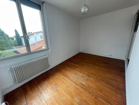 Location Appartement 4 pièces 88m² TOULOUSE 31200 - Photo 4