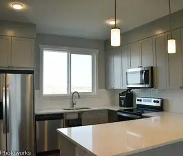 Clean 3 Bedroom Townhouse in Savanna - Calgary. $2,400 | 688 Savann... - Photo 1