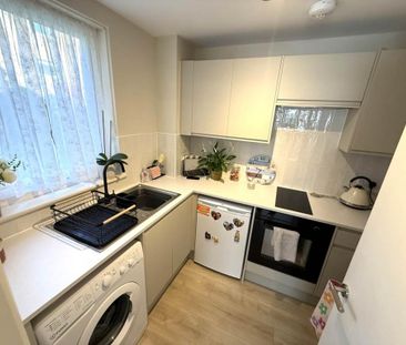 Studio to rent - Photo 5