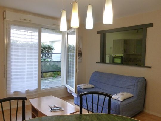 Apt T2 meublé et équipé avec terrasse et stationnement, secteur St Rémy, disponible le 1 janvier 2026 - Photo 1