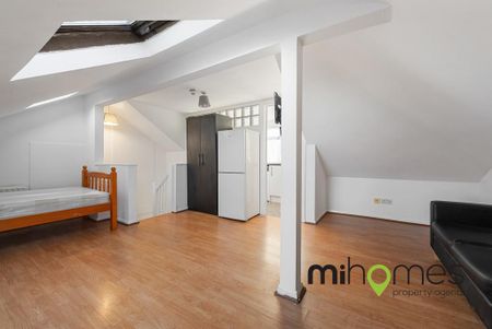 Studio to rent - Photo 2