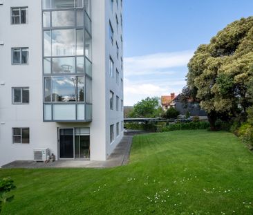 One Bedroom Unit in the Heart of Battery Point - Photo 2