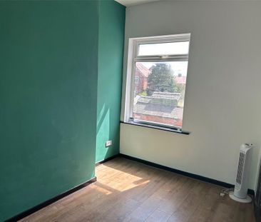 2 bedroom end of terrace house to rent - Photo 5