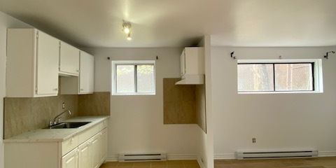 Très Beau 3 1/2 Complètement Rénové - Photo 3