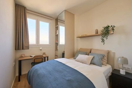 Calle de Perdiguera, Alcobendas, Community of Madrid 28108 - Photo 5