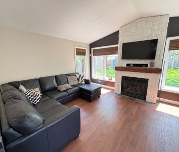 For Lease - 784 Graham Bell Court, Milton, Ontario - Photo 1