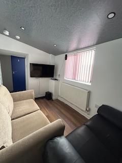 8 bedroom house share to rent - Photo 1