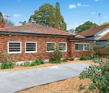 10 Strathallen Avenue, Northbridge NSW 2063 - House For Rent | Domain - Photo 2