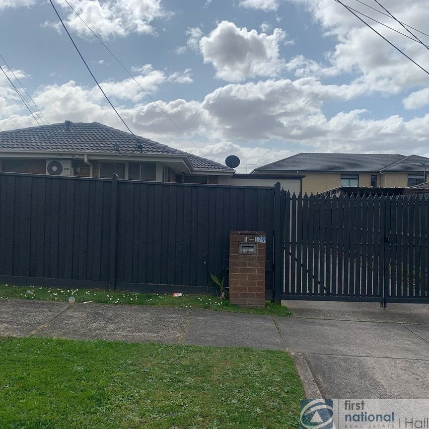 1/129 Mcfees Road, 3175, Dandenong Vic - Photo 2